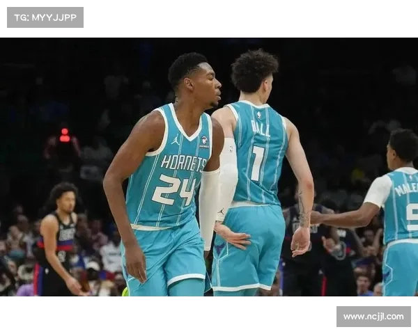 08:00视频直播NBA常规赛-夏洛特黄蜂VS克里夫兰骑士 08:00视频直播NBA常规赛-夏洛特黄蜂VS克里夫兰骑士